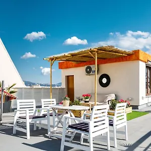 https://te-amo-city-center-sea-view-big-private-tarrace.hotels-of-thessaloniki.com