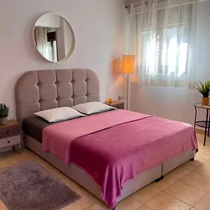 https://merald-luxury-suite-thessaloniki.hotels-of-thessaloniki.com